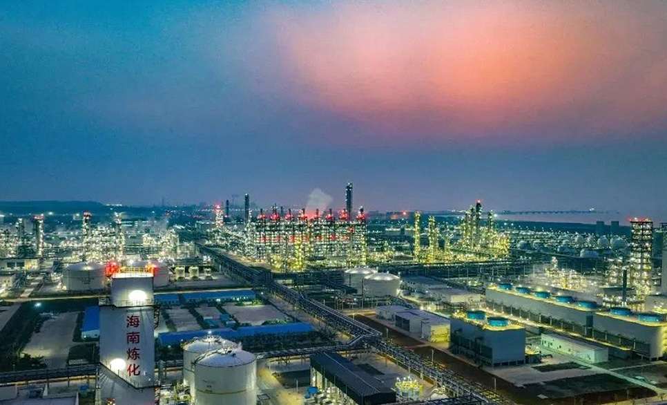 突破海南乙烯工业零的突破！凯发k8赋能海南炼化打造高端智能绿色一体化离岸石化基地